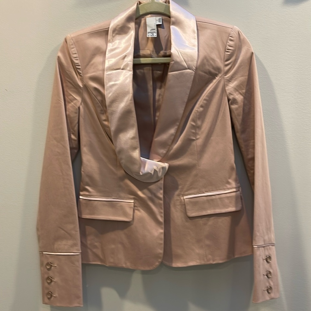 2b Rych size 0, beautiful blush color